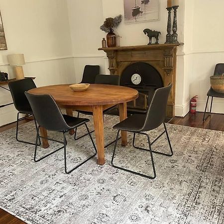 Charming Cottage Nestled In Prime Location Launceston Exteriör bild