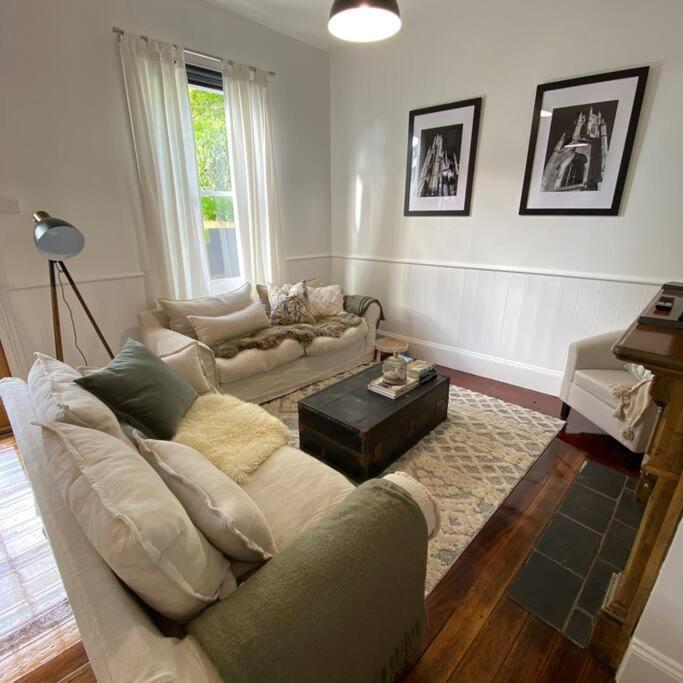 Charming Cottage Nestled In Prime Location Launceston Exteriör bild