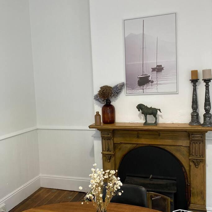 Charming Cottage Nestled In Prime Location Launceston Exteriör bild